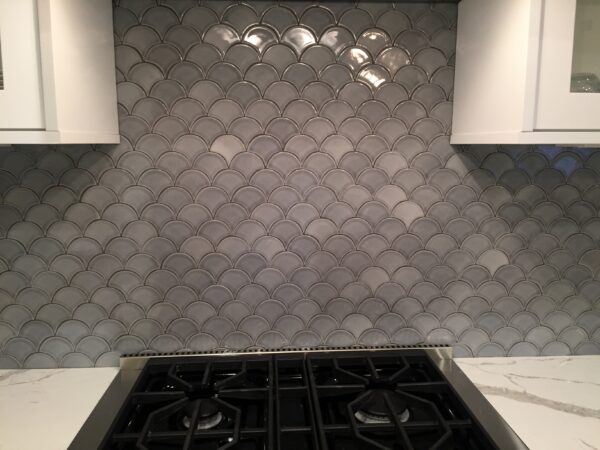 Handmade Ceramic Escamita pattern in Platinum gloss