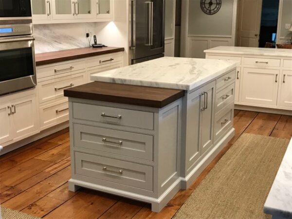 Mont Blacc Countertops paired with wood cutting board